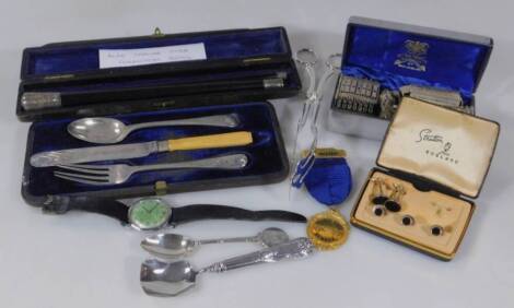 Various silver and silver plated ware, to include a silver topped conductors baton, silver plated salad servers, a silver handled spoon, a silver topped spoon bearing the initials A and D 1933-1958, cased razor set, Timex quartz gent's wristwatch, etc. (1