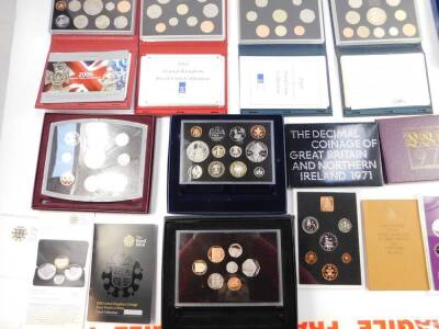 Royal Mint Proof Coin Sets 2002, 2004/5 and 2008, further proof coin collections, etc. (qty) - 2