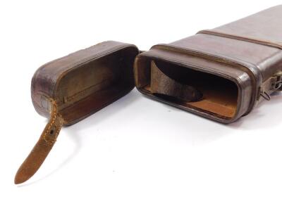 A brown leather leg of mutton gun case, 85cm wide - 2