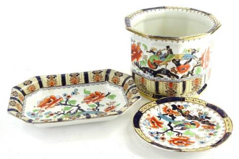 A Losol ware Shanghai pattern jardiniere, a canted rectangular dish and a plate. (3)