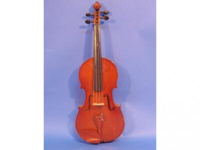 A 20thC Viola, bears a Chinese label, with bow in a fitted case - 2