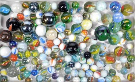 Various 20thC marbles. (a large quantity)