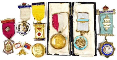 Various Masonic jewels, to include some silver examples, with ribbons, 4cm Dia. etc. (a quantity)