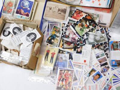 Various cigarette, trade and other collectors cards, related ephemera, De Reszke Cigarettes England Historic and Picturesque, various Pro-Set Thunderbirds cards, various other related cards, ephemera, full and part sets, etc. (a large quantity) - 4