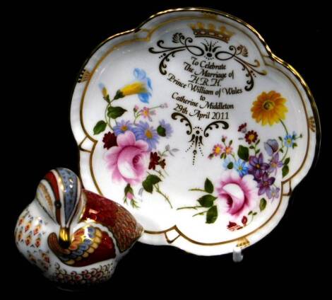 A Royal Crown Derby Prince William and Katherine Middleton pin dish, 12cm W and a teal duckling paperweight ornament with gilt stopper. (2, boxed)