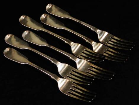 A set of six Victorian silver table forks, fiddle pattern, 1846, 20cm W, 13oz. (6)