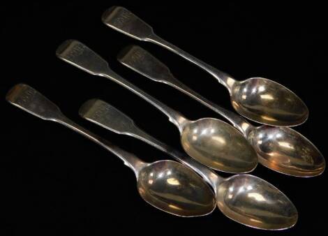 A set of five George III silver teaspoons, fiddle pattern, initialled London 1810, 14cm W, 3½oz. (5)