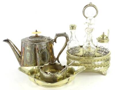 Miscellaneous items of silver plate, to include a Britannia metal teapot, cruet, etc.