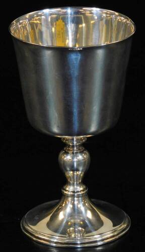 An Elizabeth II silver goblet, makers Wakely & Wheeler, with plain shaped bowl on a knopped stem, , London 1965, 12.2cm H, 6.13oz.