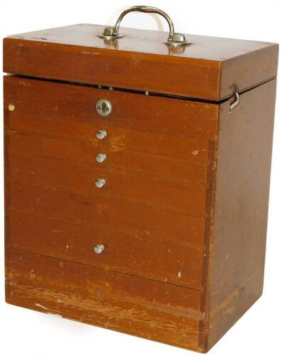 An early 20thC specimen cabinet, with chrome plated handle and seven front drawers, a hinged lid, 41cm H, 34cm W, 22cm D.