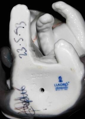 A Lladro figure group of kitten and mouse, signed, no. E25 H, impressed, printed and signature marks beneath, 8cm H. - 3