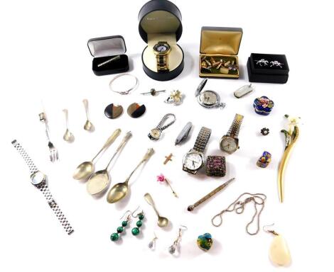 Costume jewellery and objet vertu, including gentleman's wristwatches, cuff links, a pair of malachite earrings, pocket knives and spoons. (qty)