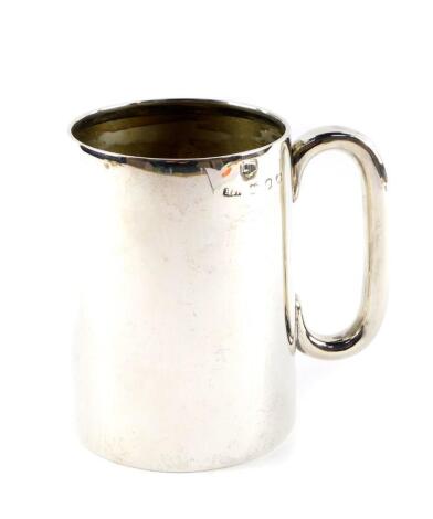 A Victorian silver tankard, of plain form, hallmarks worn, Birmingham 1899, 7.36oz.