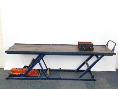 A K D Benches motorcycle scissor lift, with Viking 2 ton hydraulic jack attached, 82cm H, 217cm W.