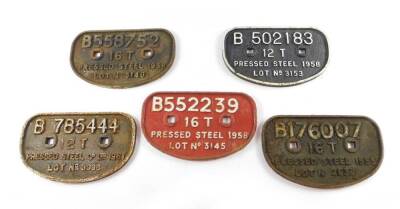 Five Pressed Steel cast iron railway wagon plates, comprising B176007 16T Pressed Steel 1955 Lot No 2637., B558752 16T Pressed Steel 1958 Lot No 3146., B552239 16T Pressed Steel 1958 Lot No 3145., B502183 12T Pressed Steel 1958 Lot No 3153., and B78544 12