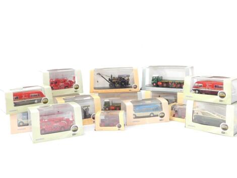 Oxford Omnibus Commercial and Haulage die cast vehicles, 1:76 scale, together with two Oxford Show Time vintage trucks, 1:76 scale, all boxed. (16)