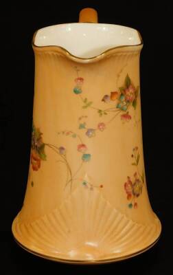 A Grainger & Co Worcester blush ivory ewer, decorated with flowers, shape code G900, 1890, 13cm H. - 2