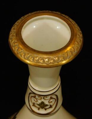 A Royal Worcester blush ivory tall vase, decorated with gilt flowers, c1895, 25cm H. - 3