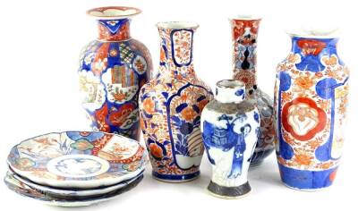 Various late Meiji period and other Japanese Imari ware, to include a vase 22cm H, another of shouldered form, Chinese vase, decorated with figures and vases, etc. (a quantity)