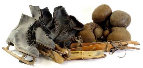 Various vintage boxing gloves, various sizes, etc. (a quantity)