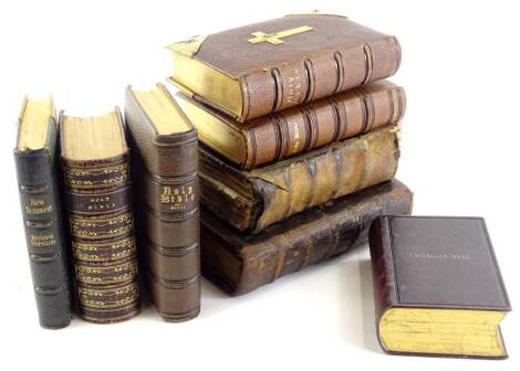 A 1640 Holy Bible, various other bibles etc. (8).