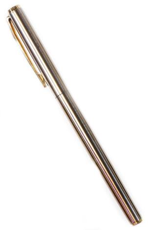 A Montblanc Noblesse fountain pen, brush finish with gilt coloured clip, nib marked 585, 14cm W.