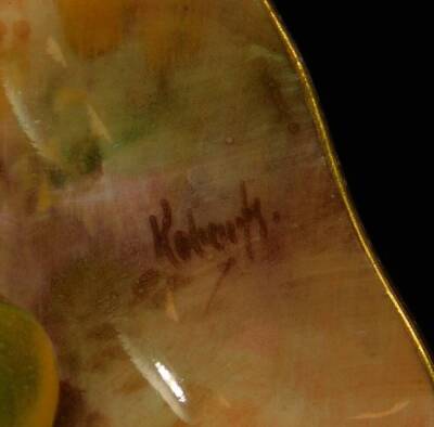 A Royal Worcester pin dish, by Frank Roberts, handpainted with autumnal fruits, grapes and apples, in a naturalistic setting, 1949, printed marks beneath, 12cm W. - 4