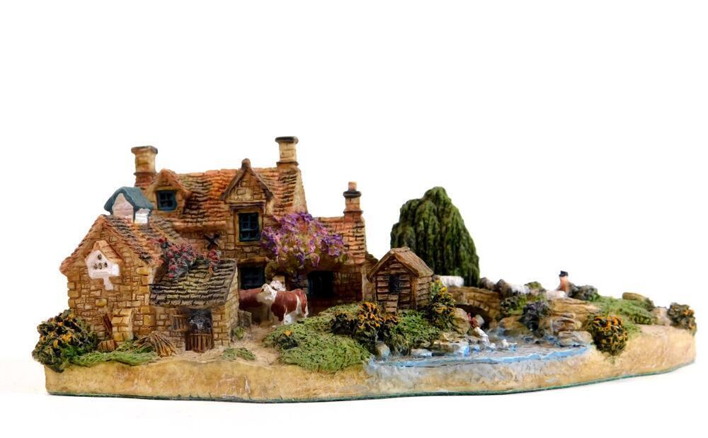 Jane Hart Danbury Mint cottage groups, comprising of four Cotswold Village  groups, 13cm W. (4, boxed)