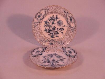 A pair of Meissen dessert plates