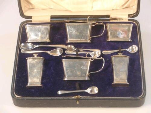 A George V silver Art Deco cruet set