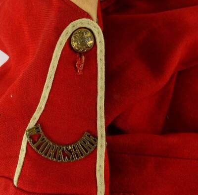 A Yorkshire Regiment sergeant's tunic. - 5