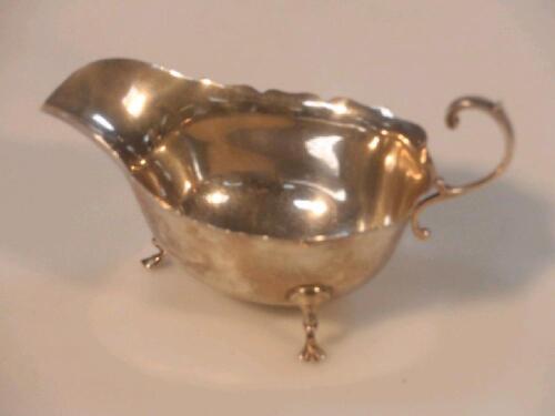 A George V silver sauce boat