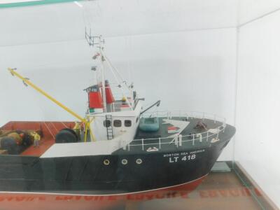 A scale model of The Boston Sea Harrier fishing trawler, LT418, registered in Lowerstoft, perspex cased, boat 72cm W. - 3