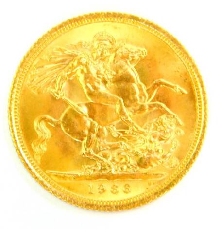 An Elizabeth II gold sovereign 1966, 8.0g