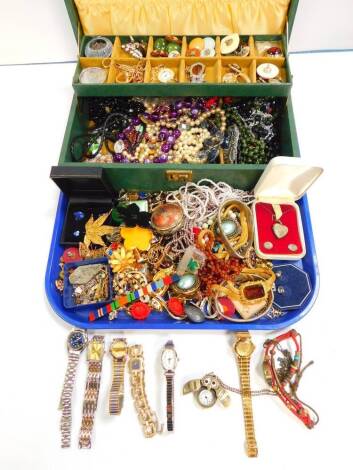 Silver and costume jewellery, including a pendant and earrings set, brooches, various wristwatches, necklaces, earrings etc. (a quantity)