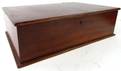 An early 20thC mahogany box, of rectangular form with plain interior, 12.5cm high, 39cm wide, 26cm deep.