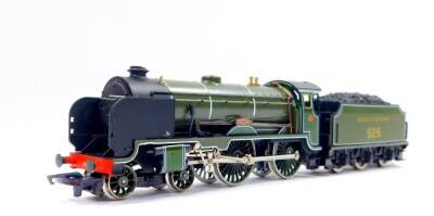 A Hornby OO-gauge locomotive and tender 'Repton', Schools Class V, Southern Railways green livery, 4-4-0, no 926, R683, boxed - 6