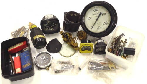 Various vintage aeroplane dials, a Negretti & Zambra pressure gauge of circular form, 19cm diameter, various other dials, bits, fitments, Carb dial with Smiths mark (a quantity).