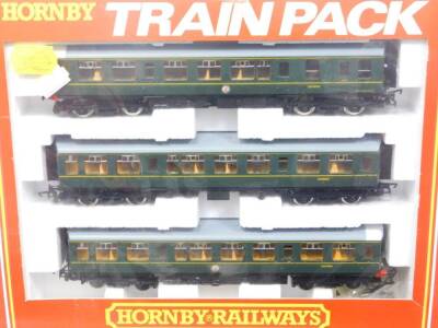 A Hornby OO-gauge Train Pack, BR three coach green livery diesel multiple unit Class 110, R369, boxed, and a BR Class 142 Twin Railbus Diesel Multiple Unit, DCC fitted. (2) - 2