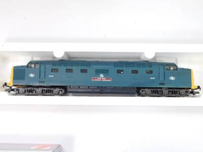 Two Lima OO gauge diesel locomotives, comprising a Class 55 Deltic The Fife and Forfar Yeomanry 9006, BR blue livery with yellow ends and a Class 59 Yeoman Endeavour 59001, DCC fitted, boxed. - 2