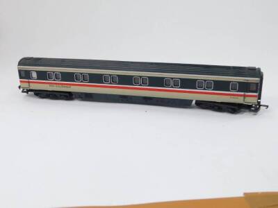 Three Lima OO-gauge InterCity 125 coaches, 20514, 305368W and 305378, boxed, and an InterCity Sleeper E10646. (4) - 2