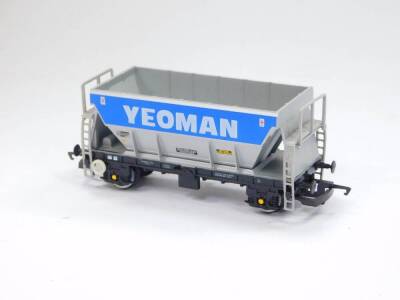 Hornby OO-gauge rolling stock, Yeoman Hopper wagon PGA, R105, boxed. (12) - 2