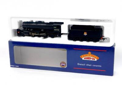 A Bachmann OO-gauge locomotive 'WD Austerity', Vulcan Class, BR Black livery, 2-8-0, 90732, 32-257, boxed.