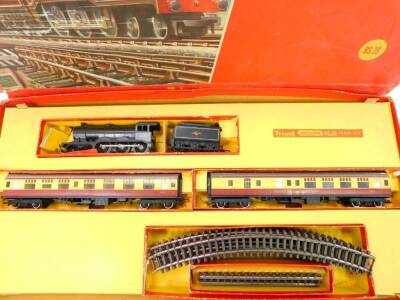 A Hornby Tri-ang HO/OO-gauge train set, RS.29, boxed together with Triang servicing and other leaflets. - 2