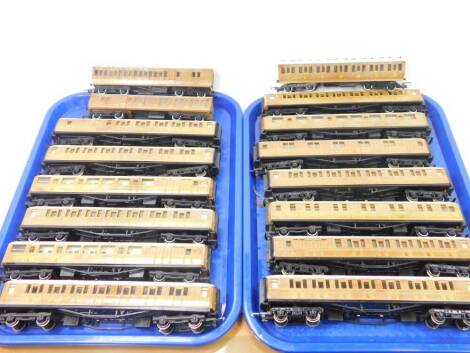 LNER Gresley Teak OO-gauge coaches, 22357, 2217, etc. (16)