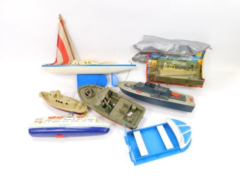 Various part built speed boats, boxed boats, motor boats etc. various dimensions. (a quantity, AF)