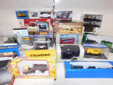 Die cast vehicles, including a 1:76 Oxford Railway scale tractor, various similar Oxford Range and other Landrover sets, Morris Minors, B-T models, Pickfords lorries etc., and a 1940 Willy's pick up truck, some boxed. (a quantity)