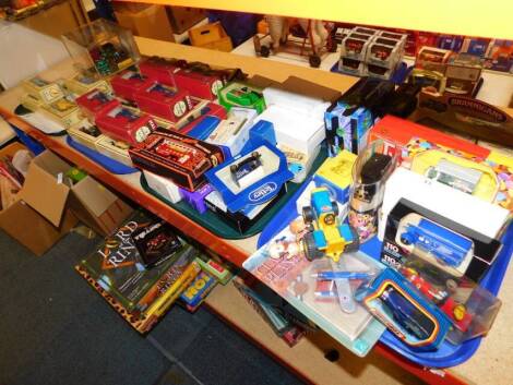 Die cast vehicles, Models of Yesteryear, Brannigans, a large quantity of others, boxed, Bassetts Liquorice Allsorts, a classic planes diec ast blister pack J-8959, a Smarties confectionary collector's car with sweets, another for Boots quality products, v