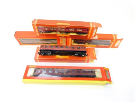 Hornby 00 gauge coaches, LMS 3rd Class R333, 15865, dining car 235, a further 3rd Class 25252, boxed and associated boxes. (5).