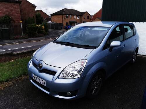 Toyota Corolla Verso VVYI T3 S-A, registration LR57 LTA, petrol. blue, first registered 27092007.